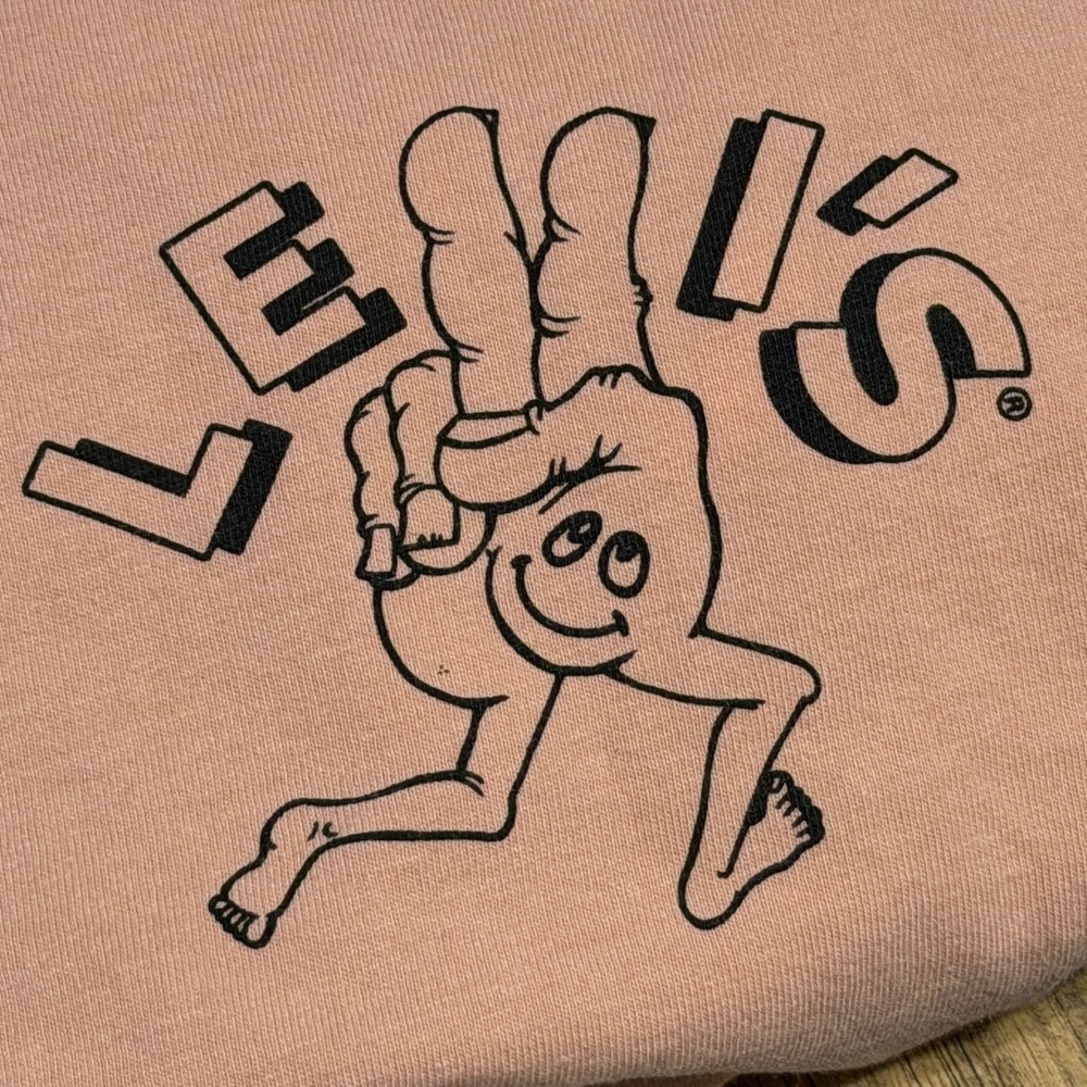 Levis Mens Peach Graphic T-Shirt Peace Sign Character Short Sleeve Tee Sz L Y2K